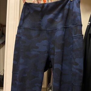 Danskin Navy Camouflage Leggings